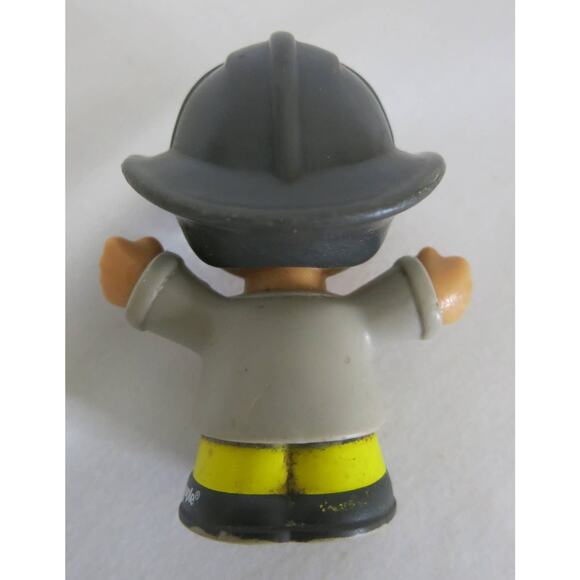 FISHER PRICE LITTLE PEOPLE Lot of 5 Firemen Dog Astronaut Community Helpers Toys - Picture 8 of 16